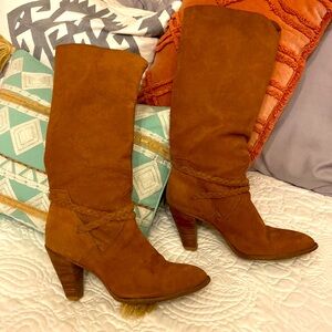 Dingo vintage stacked heel suede boot